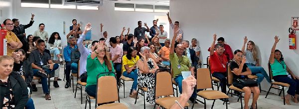 Servidores aprovam auxílio-saúde e reposição da inflação